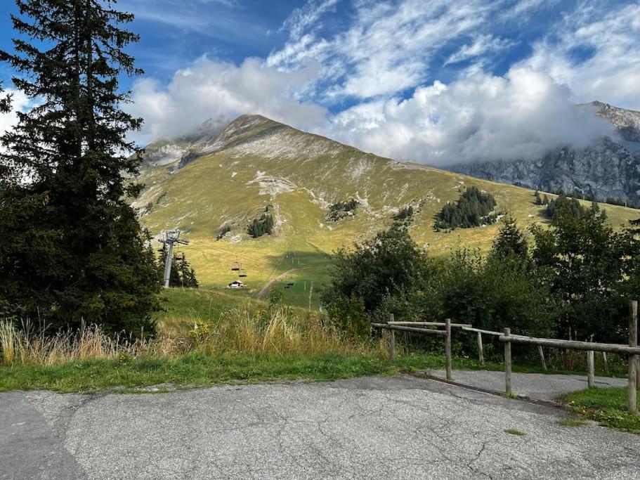 Appartement La Clusaz Avec Terrasse Sur Les Pistes De Ski Manigod Buitenkant foto
