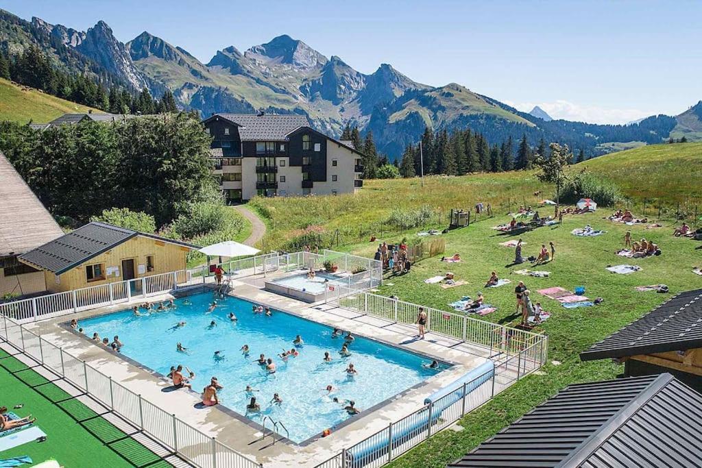 Appartement La Clusaz Avec Terrasse Sur Les Pistes De Ski Manigod Buitenkant foto